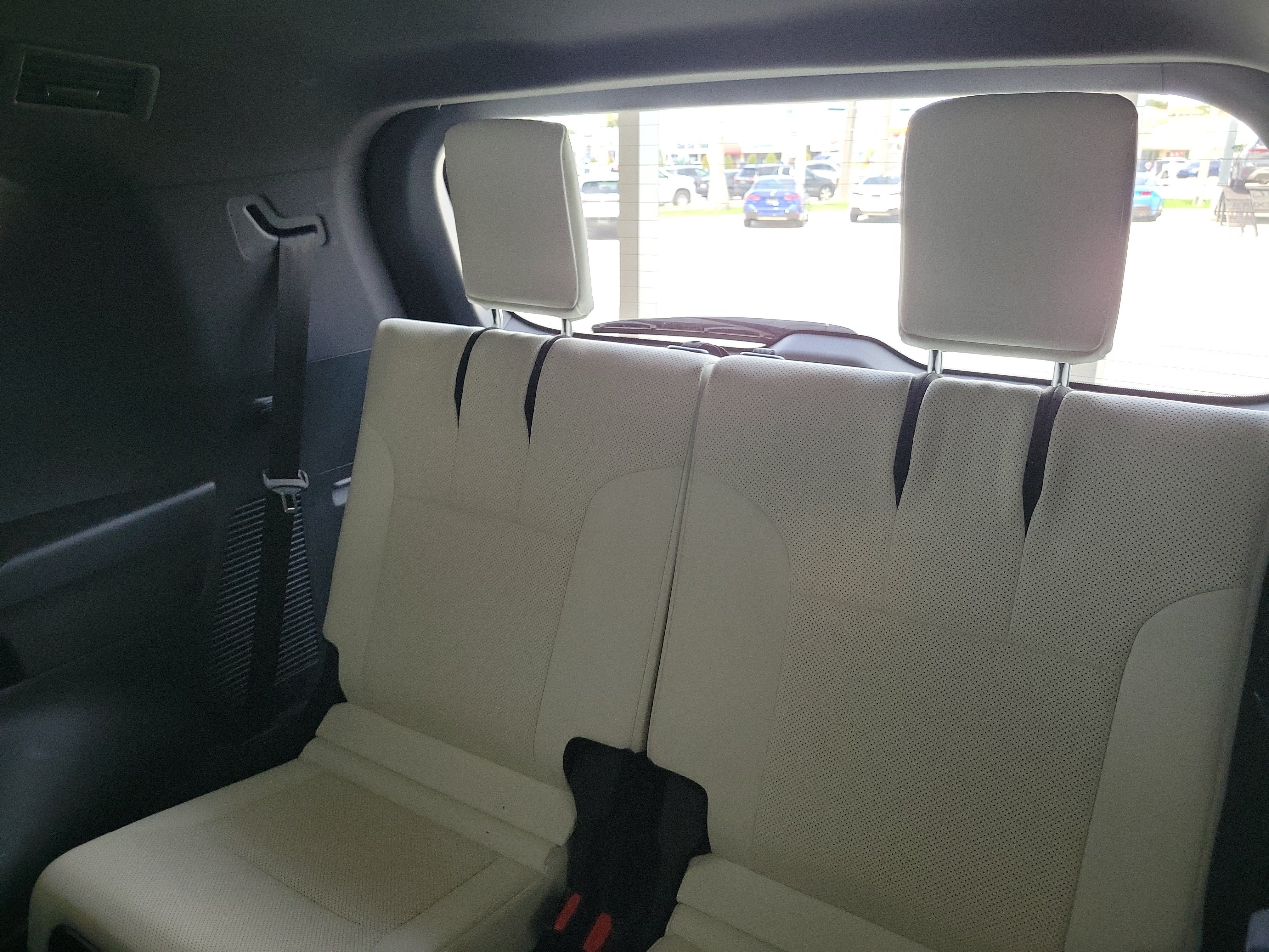 Used 2022 Lexus LX 600 4WD w/ Accessory Package (Z1) image 15