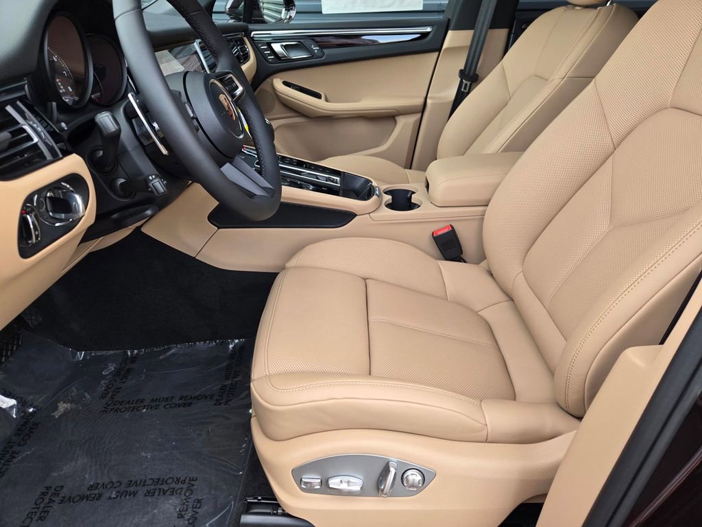 New 2026 Porsche Macan AWD/4WD image 26