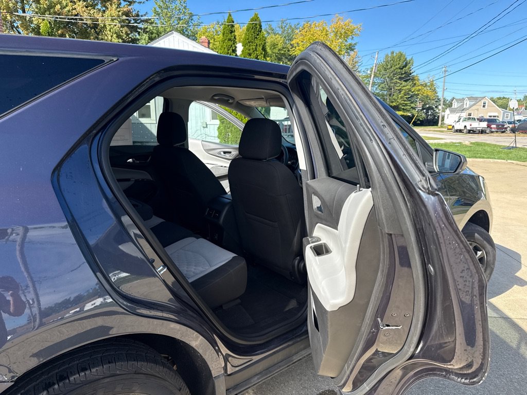 Used 2019 Chevrolet Equinox LS AWD/4WD image 13