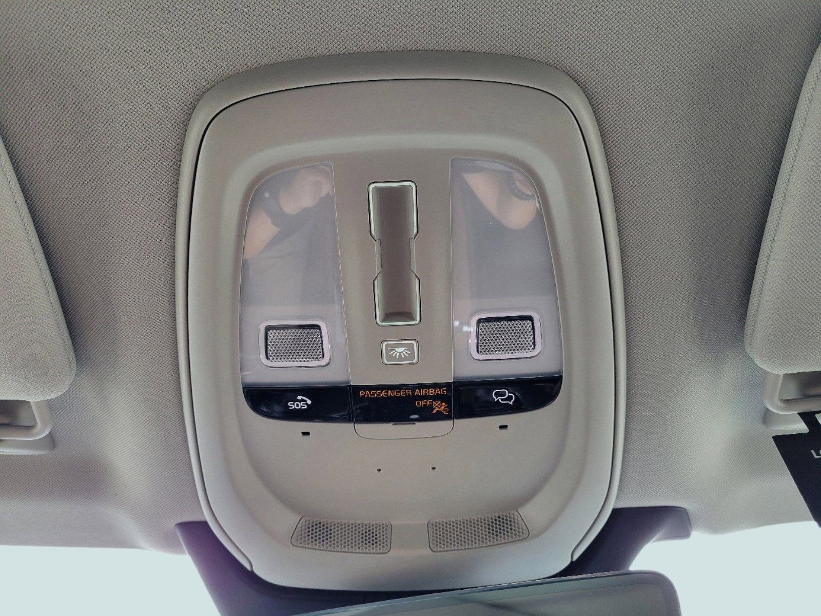 New 2024 Volvo XC90 T8 Plus w/ Protection Package Premier image 38