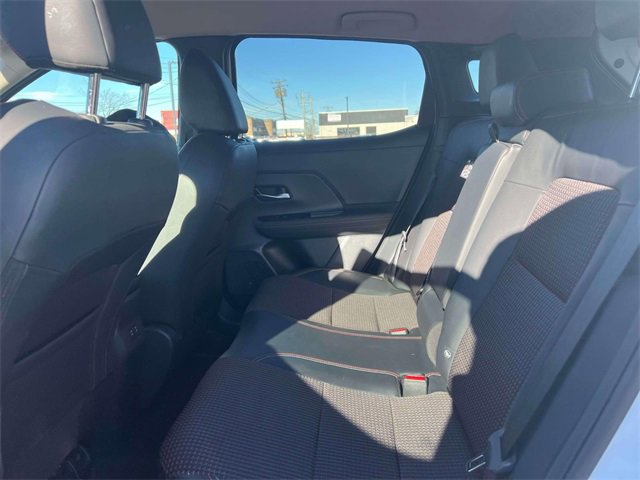 Used 2025 Nissan Kicks SR image 12