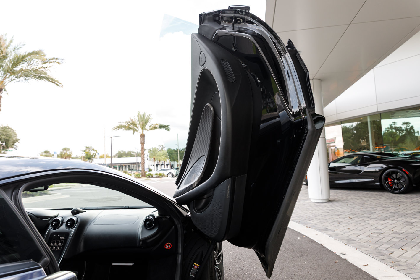 Used 2018 McLaren 570S RWD image 54