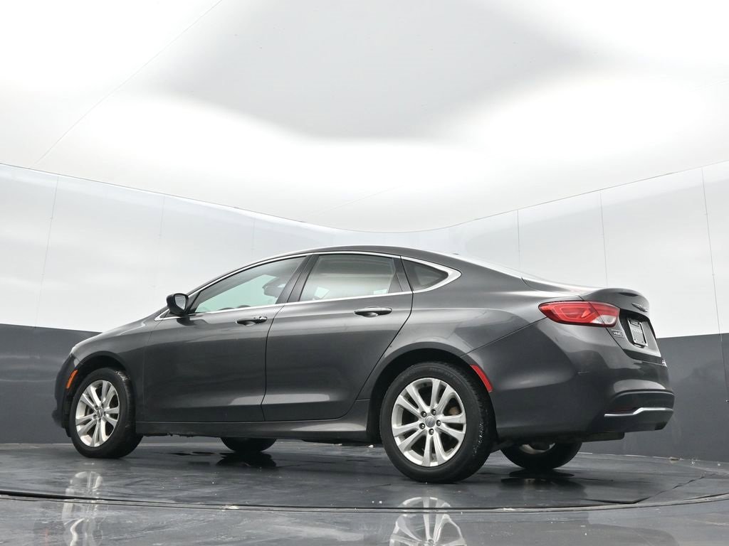 Used 2015 Chrysler 200 Limited w/ Convenience Group image 17