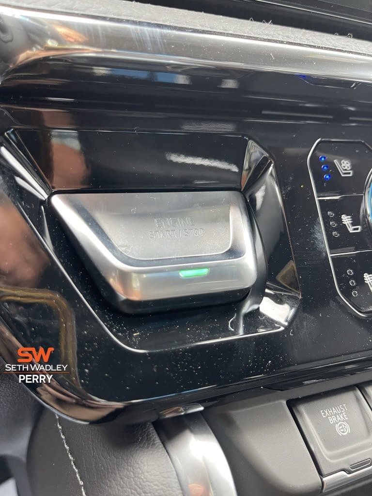 New 2025 GMC Sierra 2500 Denali w/ Denali Reserve Package image 28