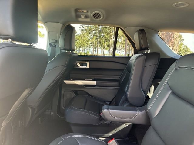 Used 2023 Ford Explorer XLT w/ Equipment Group 202A RWD image 22