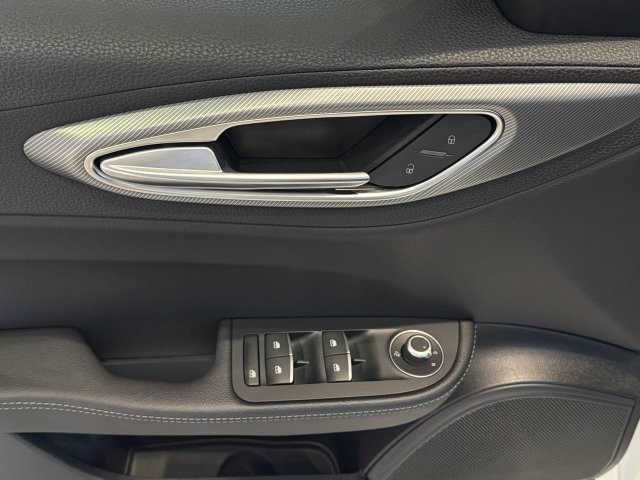 New 2026 Alfa Romeo Giulia AWD w/ Driving Assist Package image 16