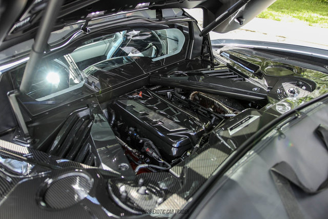 Used 2025 Chevrolet Corvette Stingray Premium Cpe w/ Z51 Performance Package RWD image 19