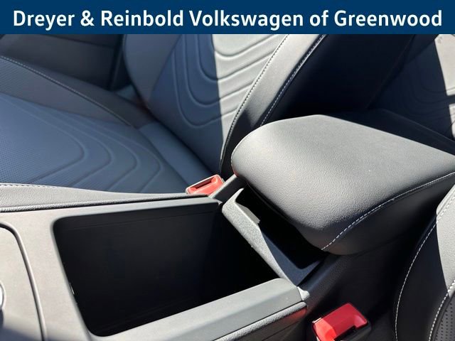 New 2025 Volkswagen Tiguan SE image 23