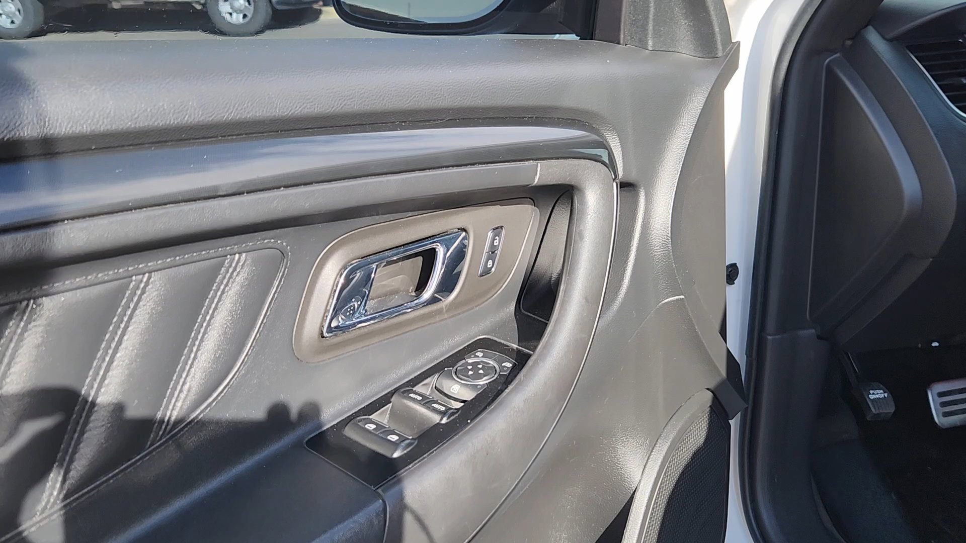 Used 2014 Ford Taurus SHO w/ Equipment Group 401A image 25