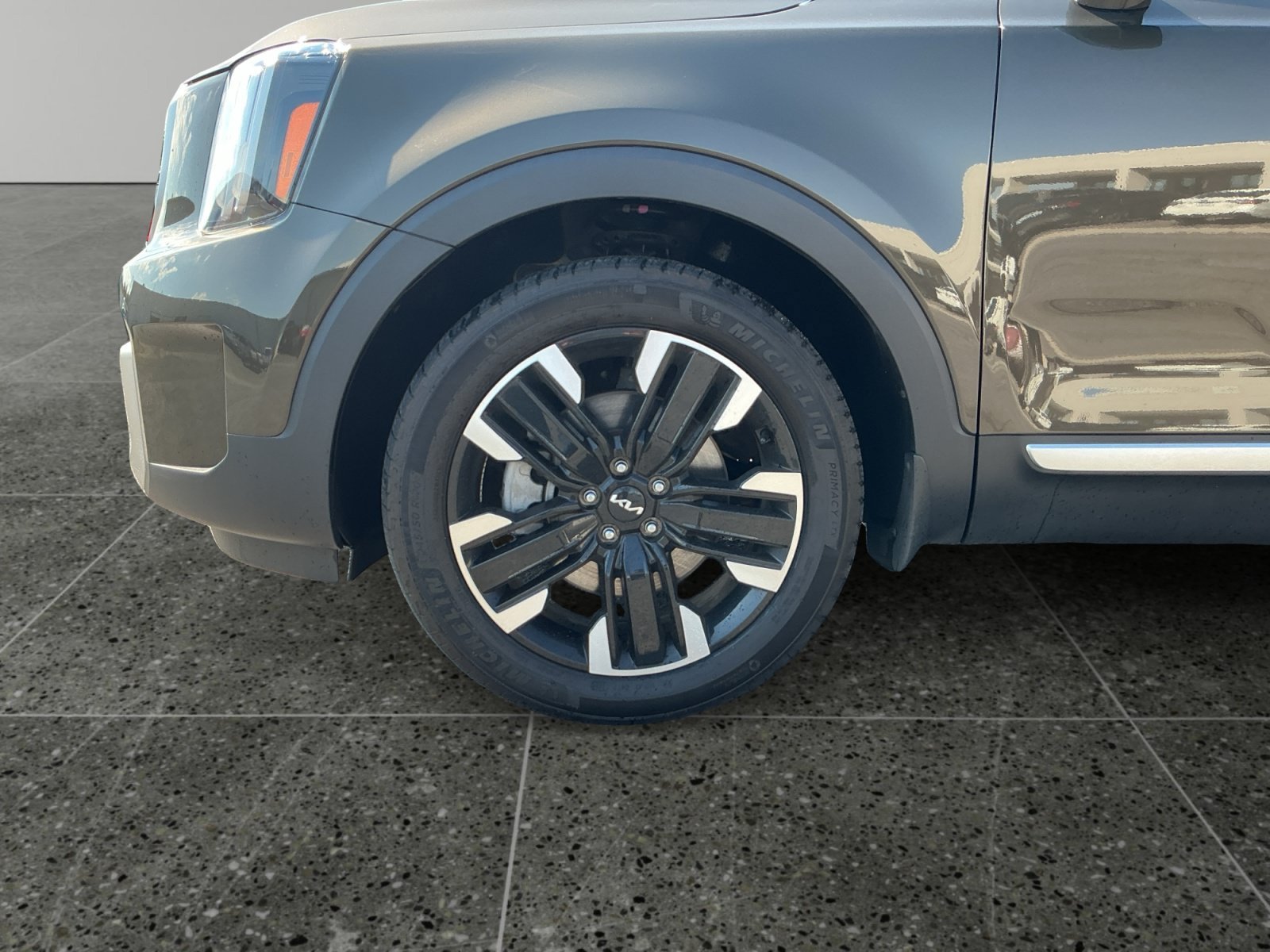 Used 2023 Kia Telluride SX AWD/4WD image 14