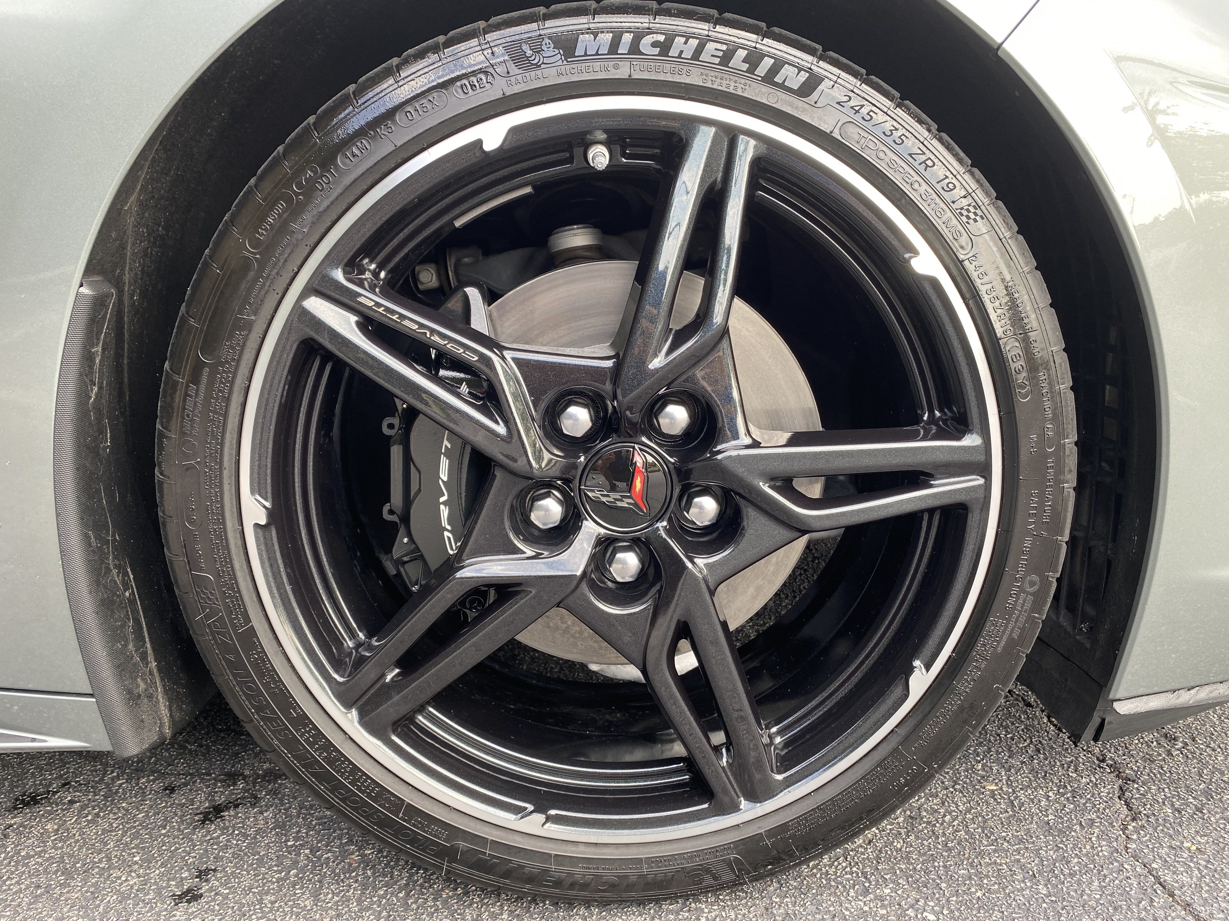 Used 2024 Chevrolet Corvette Stingray Preferred Cpe w/ Battery Protection Package RWD image 14