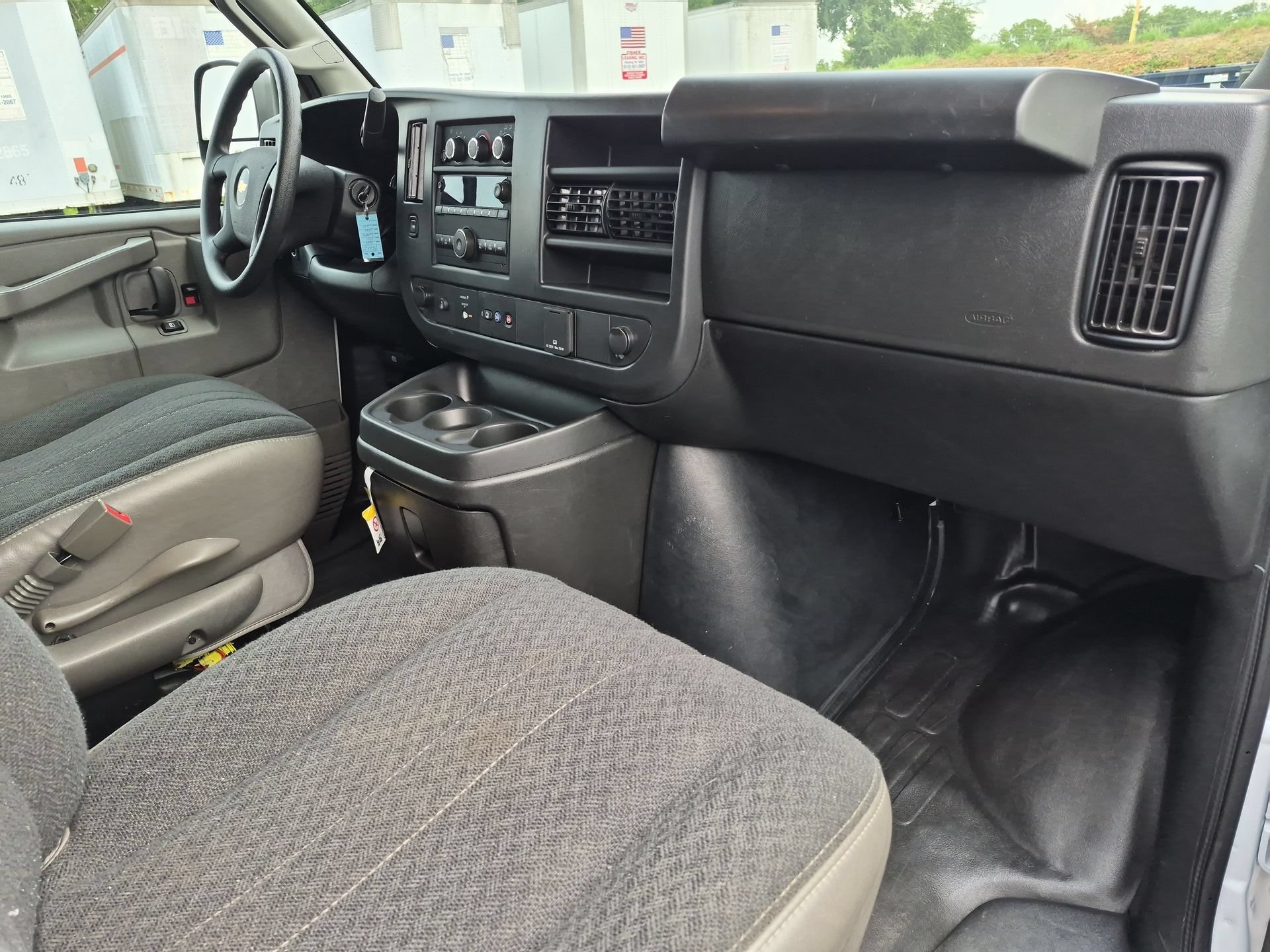 Used 2025 Chevrolet Express 2500 w/ Driver Convenience Package RWD image 26