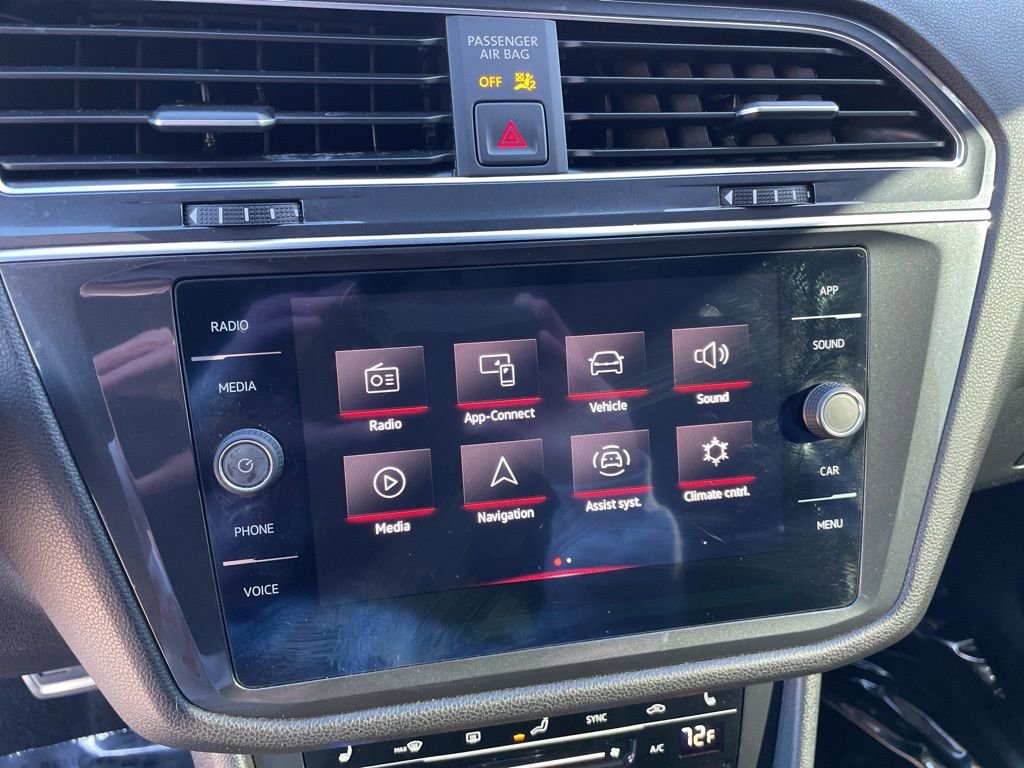 Used 2022 Volkswagen Tiguan SE R-Line image 10