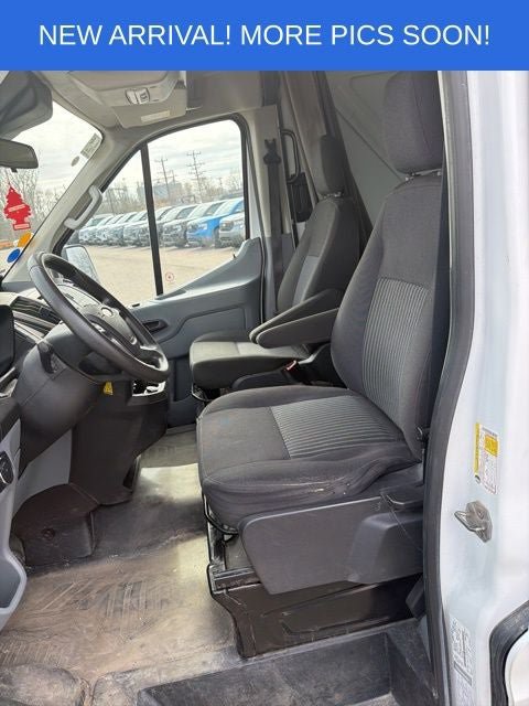 Used 2019 Ford Transit 250 148 High Roof RWD image 7