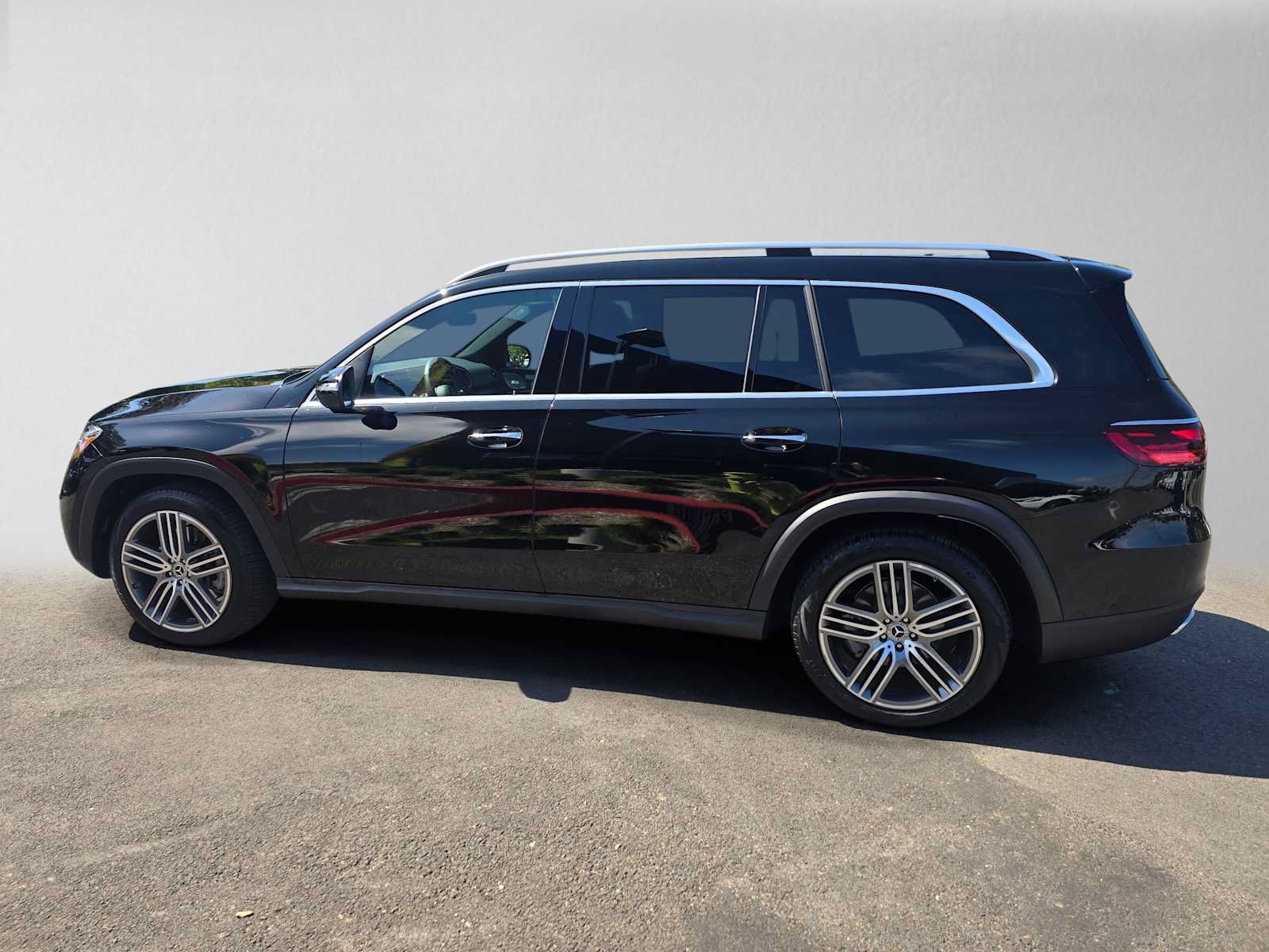 Used 2026 Mercedes-Benz GLS 450 4MATIC image 7