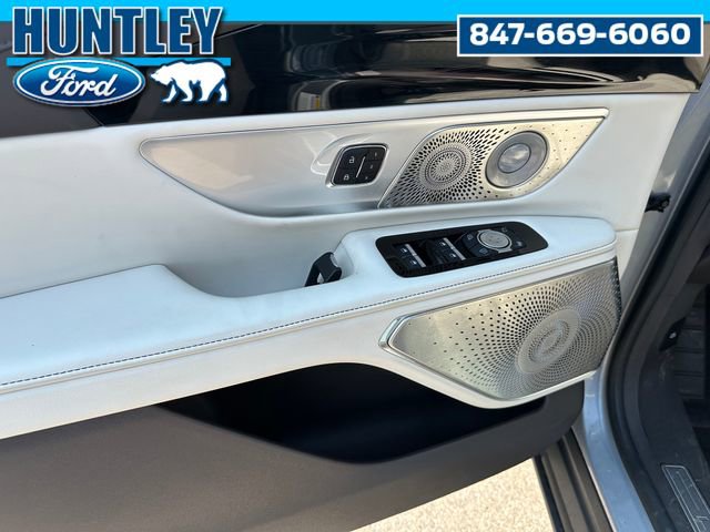 Used 2024 Lincoln Nautilus Black Label AWD/4WD image 23