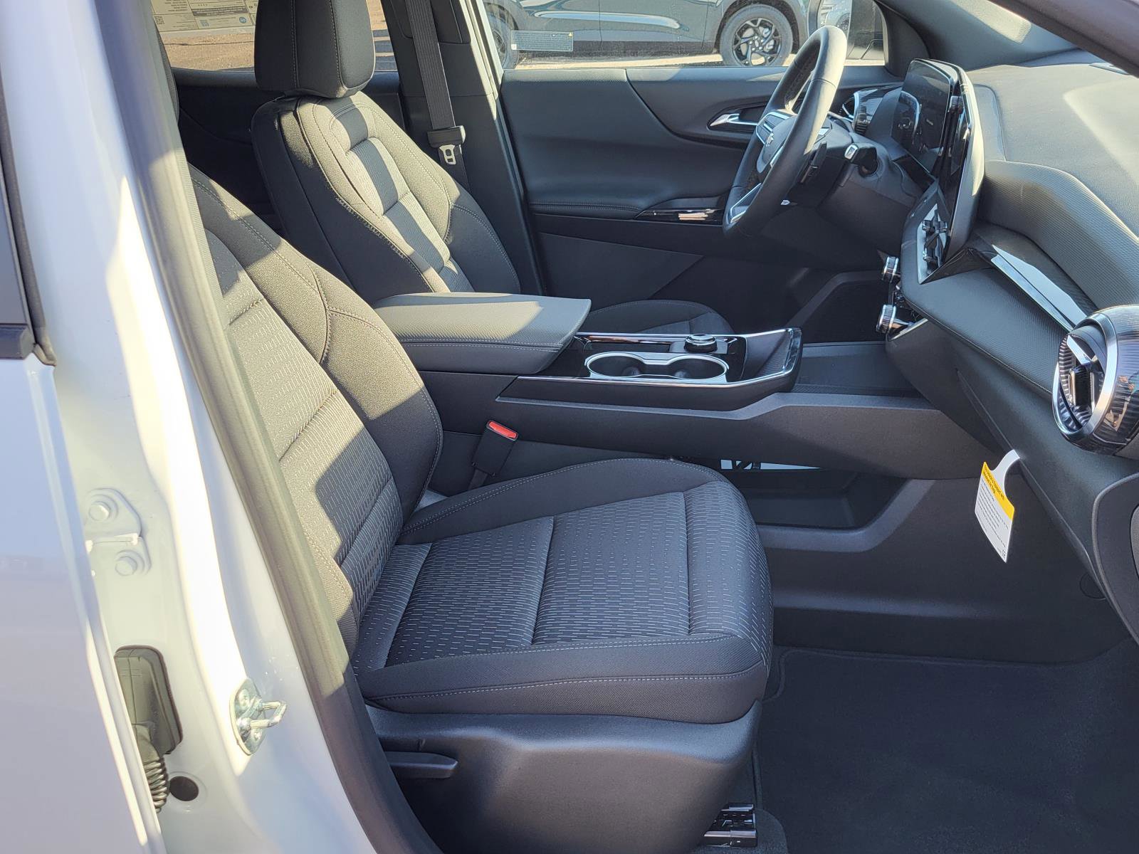 New 2026 Chevrolet Equinox LT w/ Safety and Technology Package image 10