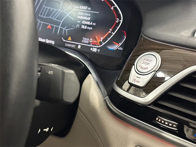 Used 2022 BMW 750i xDrive image 28