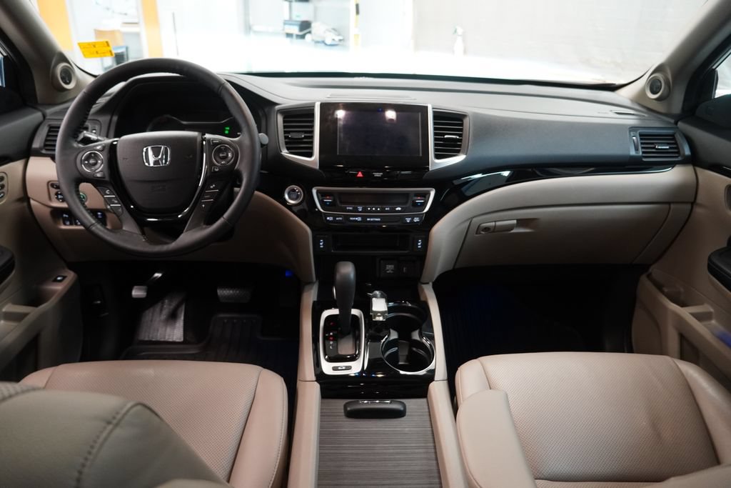 Used 2017 Honda Ridgeline RTL-E image 10