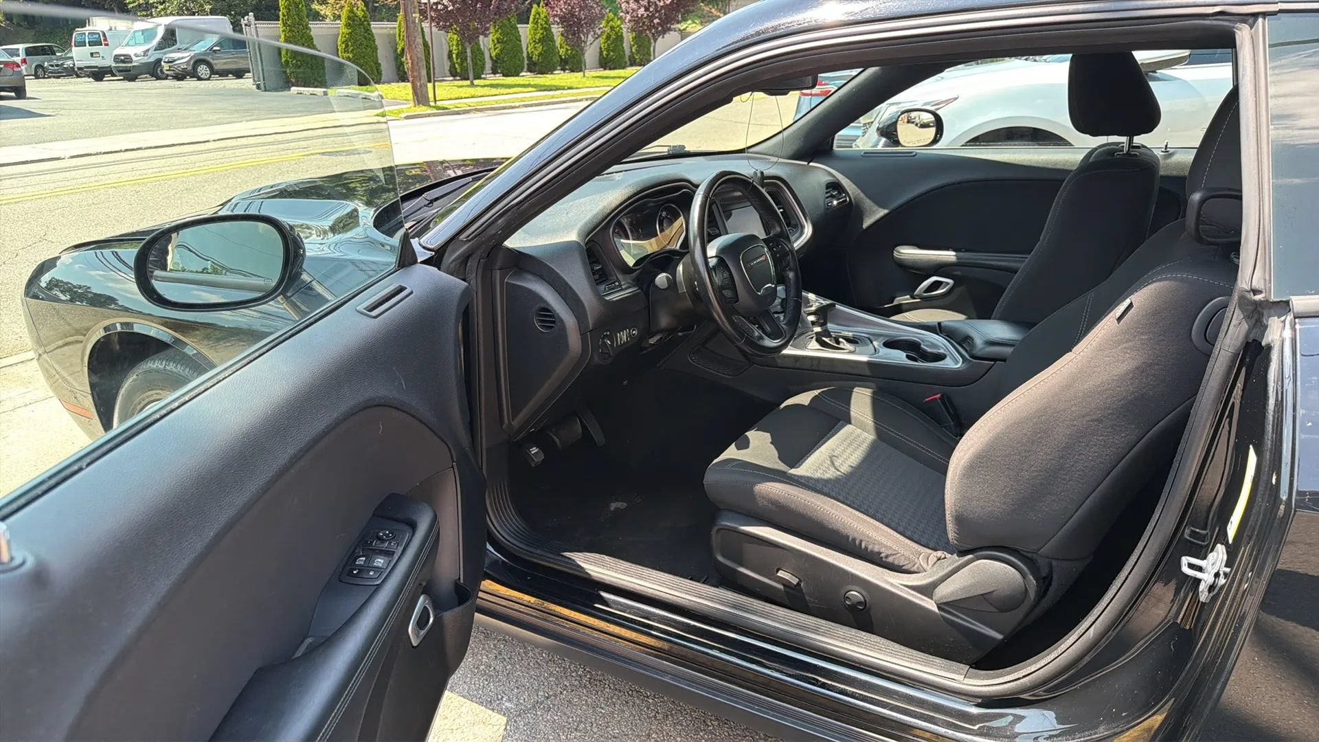 Used 2022 Dodge Challenger SXT RWD image 22