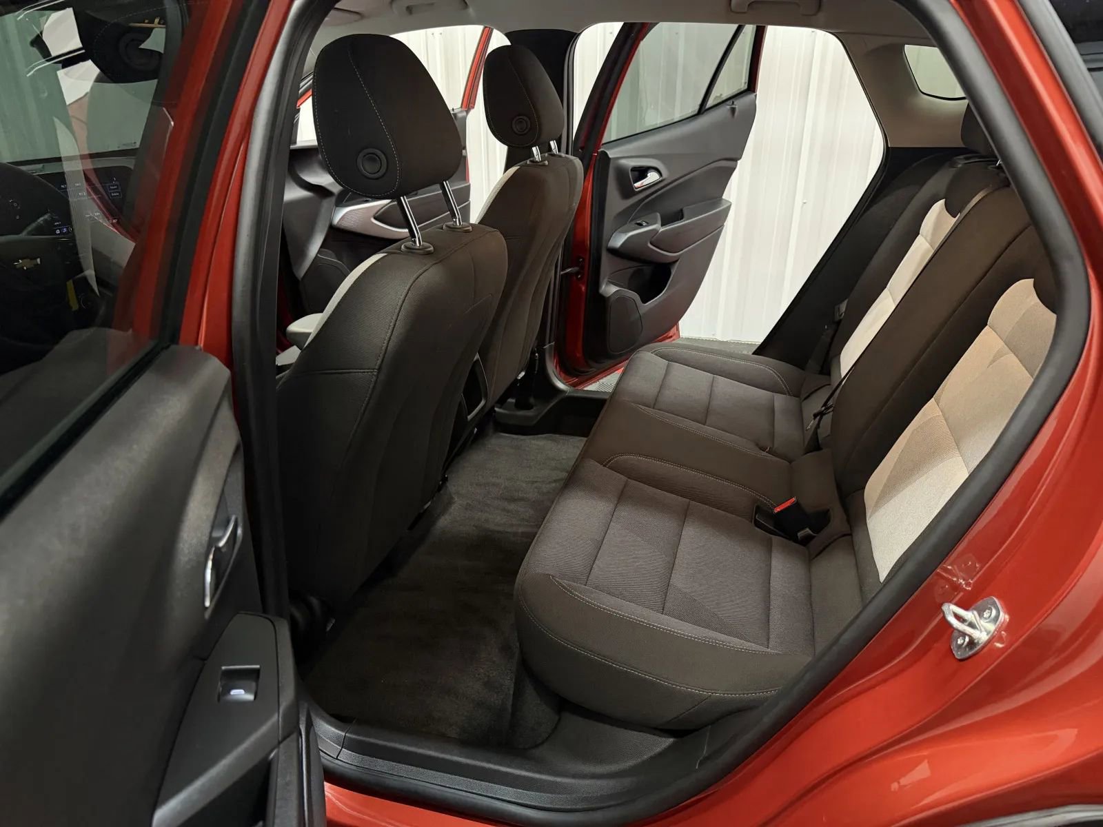 Used 2024 Chevrolet Trax LS w/ LS Convenience Package FWD image 39