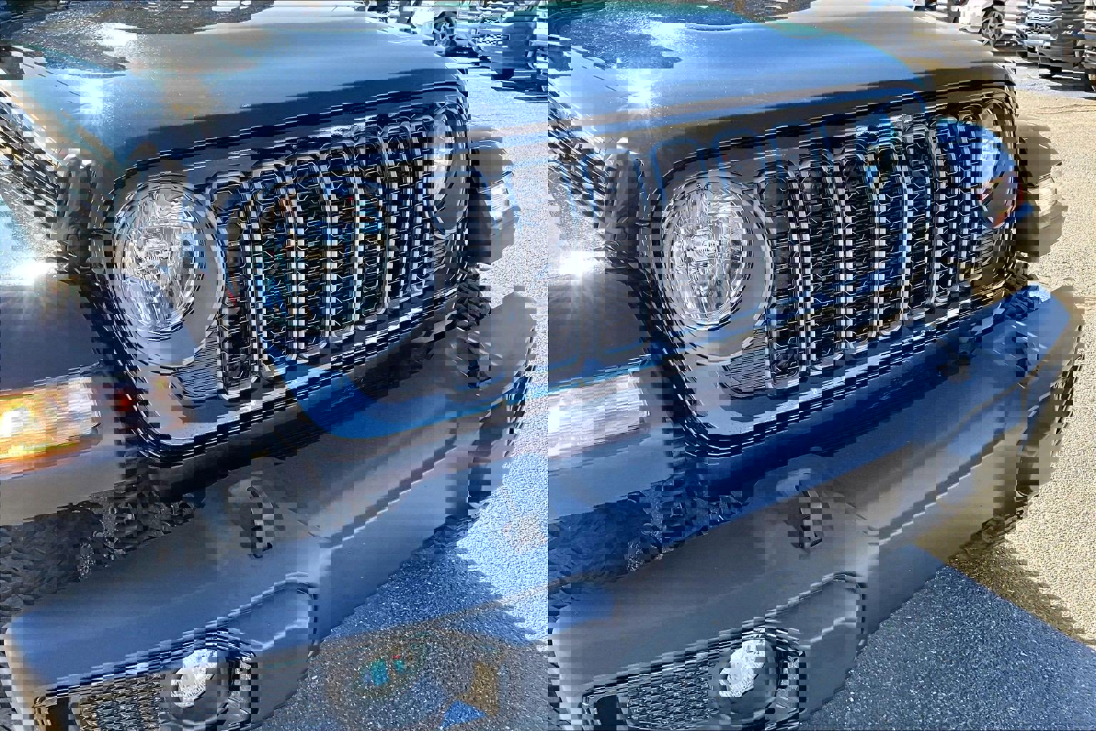 Used 2025 Jeep Gladiator Sport image 33