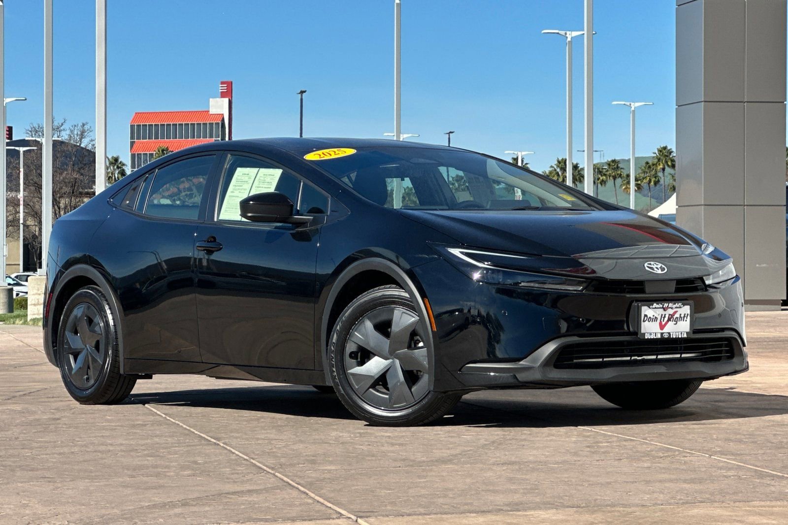 Used 2025 Toyota Prius LE image 2