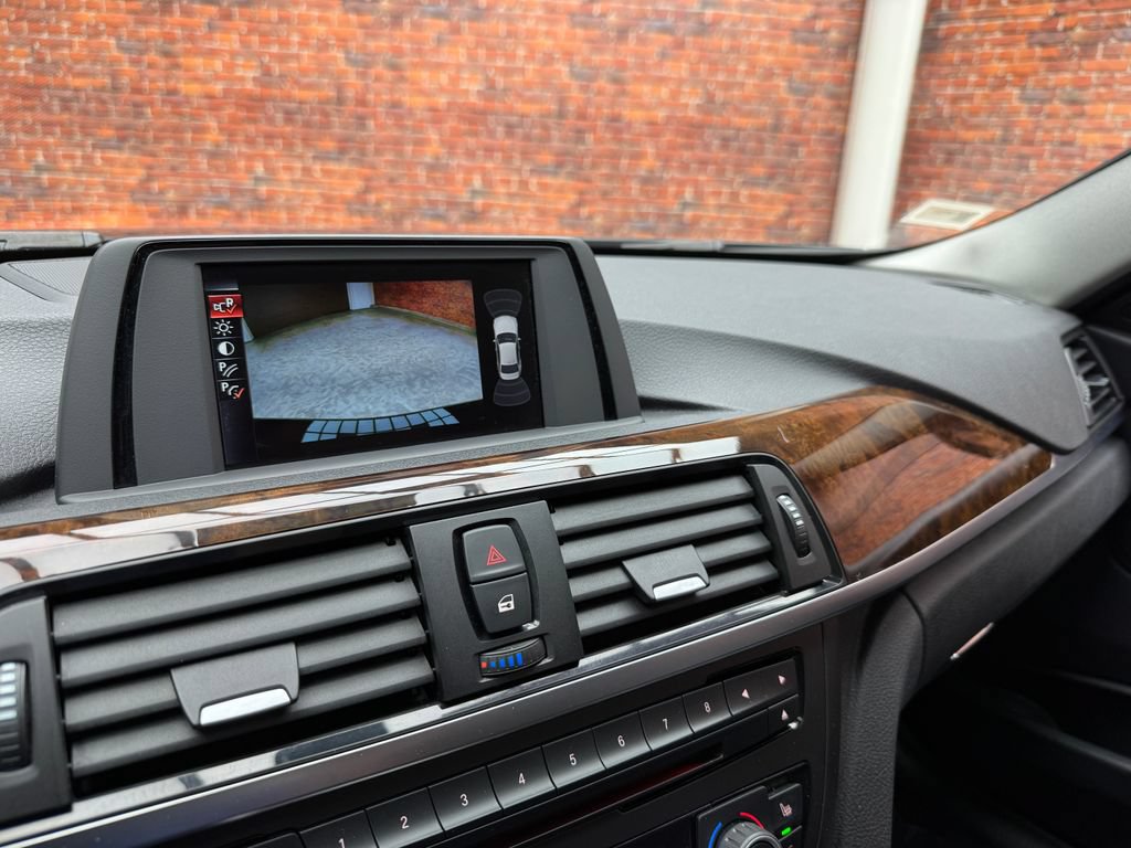 Used 2015 BMW 320i xDrive Sedan AWD/4WD image 22