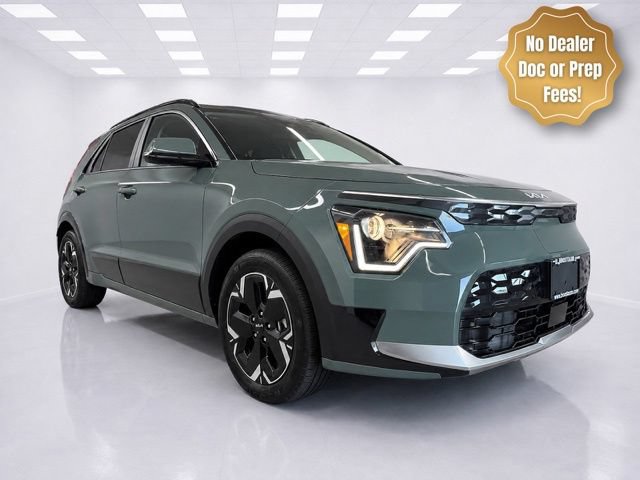 Used 2024 Kia Niro Wind w/ Wind Preserve Package FWD image 2
