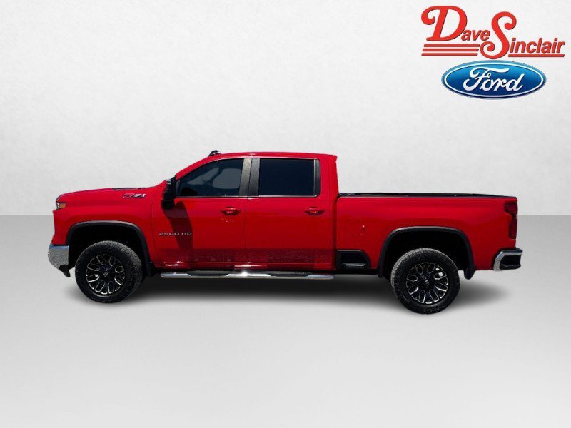 Used 2024 Chevrolet Silverado 2500 LT AWD/4WD image 9