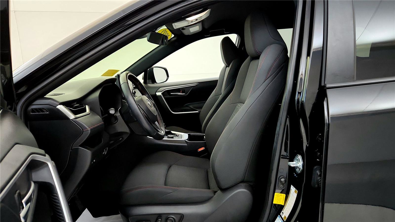 Certified 2022 Toyota RAV4 SE image 37