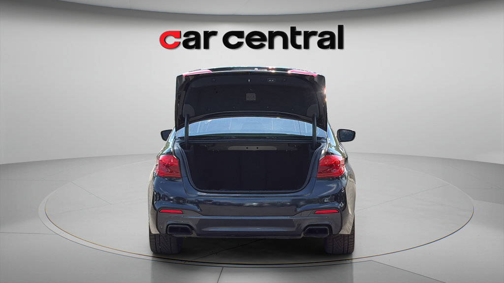Used 2020 BMW M550i xDrive AWD/4WD image 10