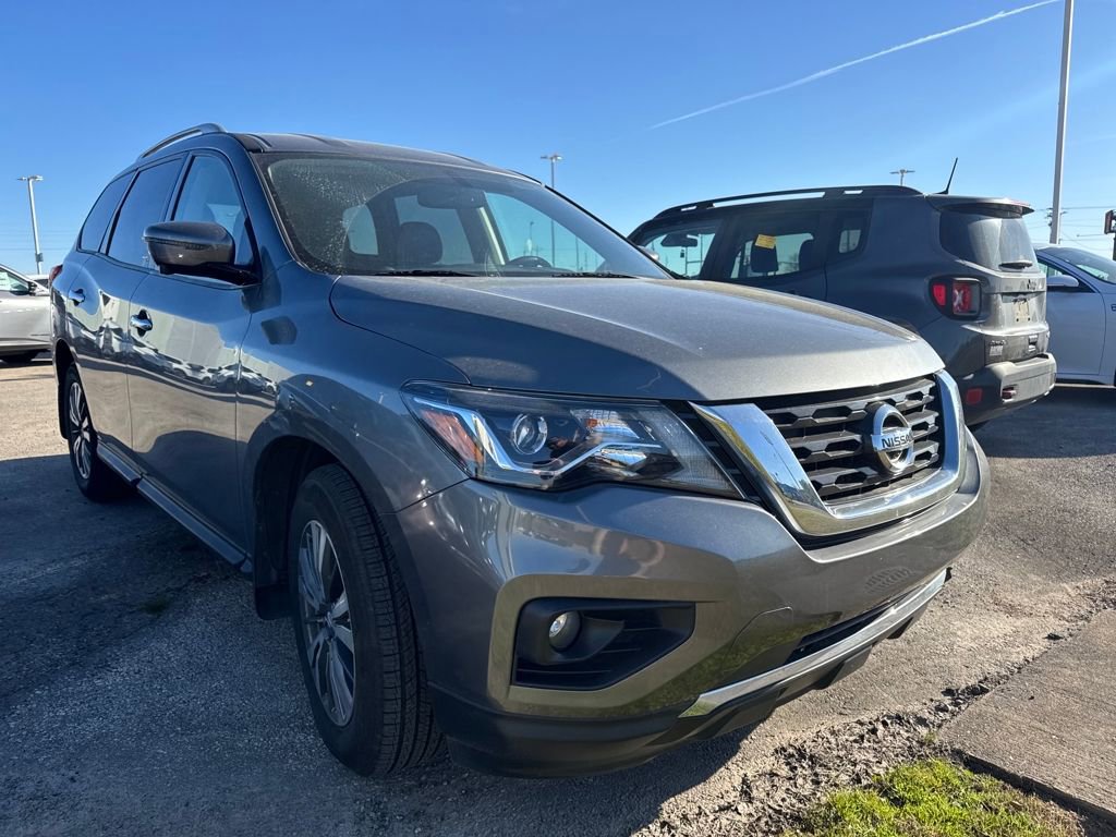 Used 2020 Nissan Pathfinder SL image 3