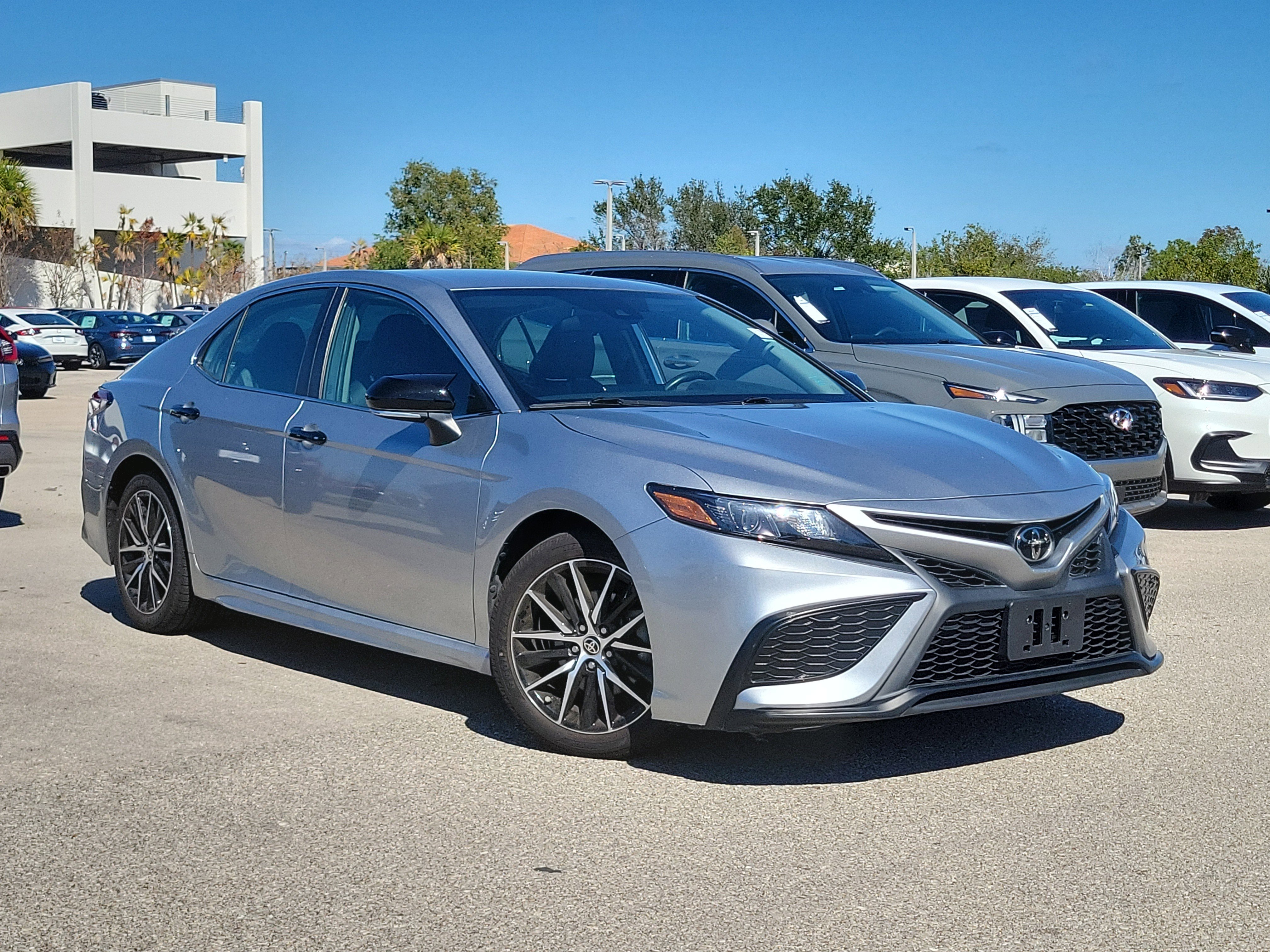 Used 2023 Toyota Camry SE image 32