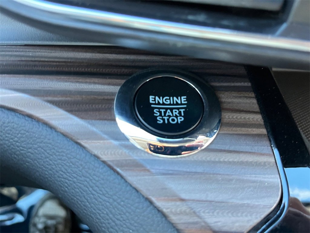 Used 2024 Ford Explorer Limited image 15