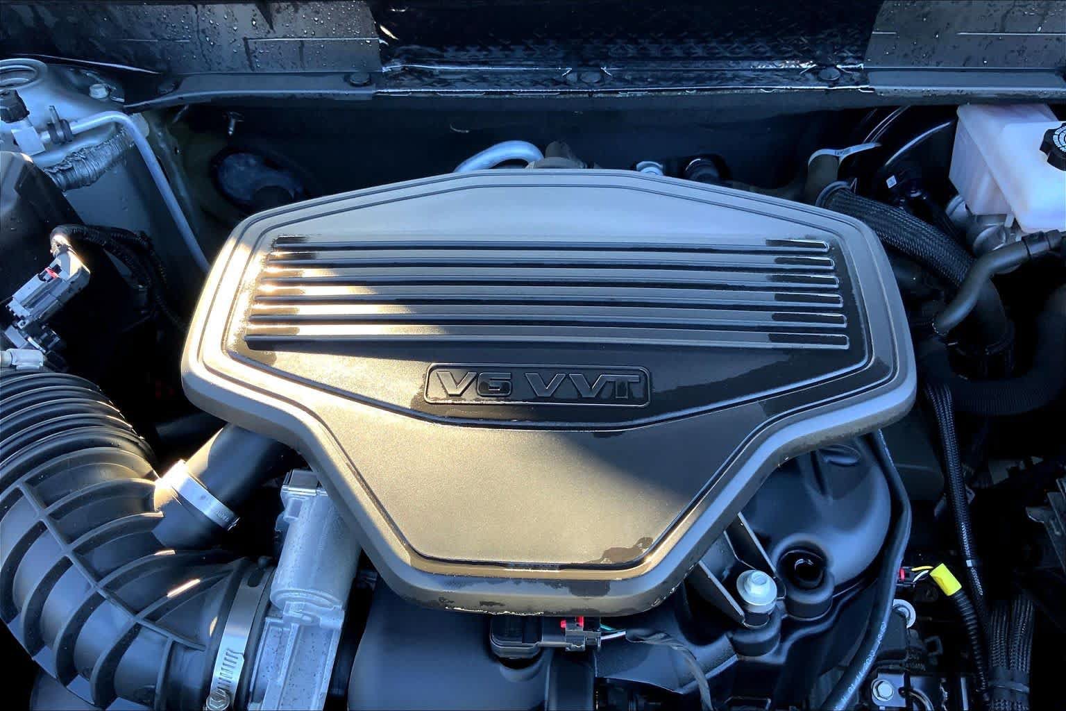 Used 2023 GMC Acadia AT4 w/ Technology Package AWD/4WD image 30