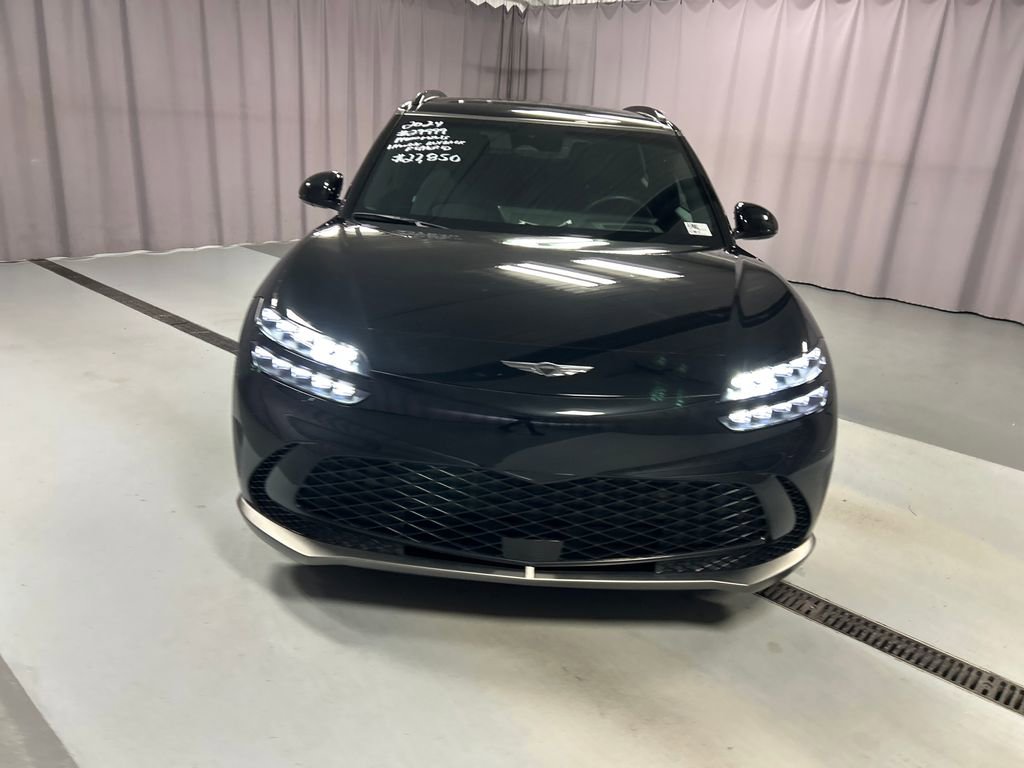Used 2024 Genesis GV60 RWD image 2