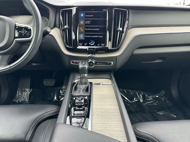 Used 2021 Volvo XC60 T5 Inscription image 14