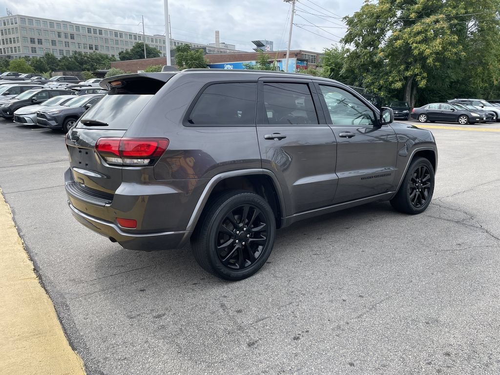 Certified 2020 Jeep Grand Cherokee Altitude AWD/4WD image 8