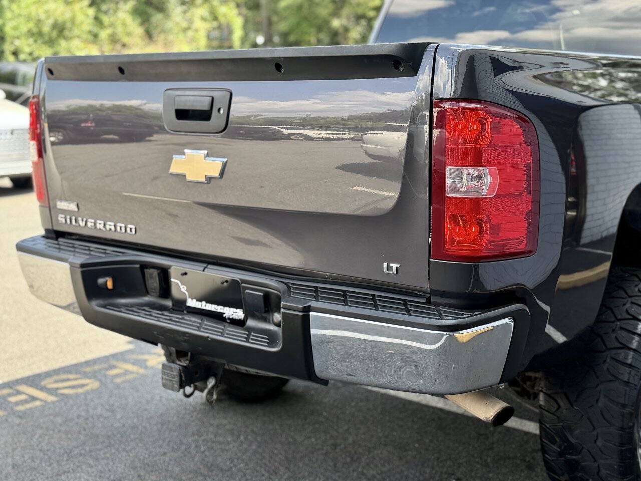 Used 2010 Chevrolet Silverado 1500 LT w/ Power Pack Plus AWD/4WD image 7