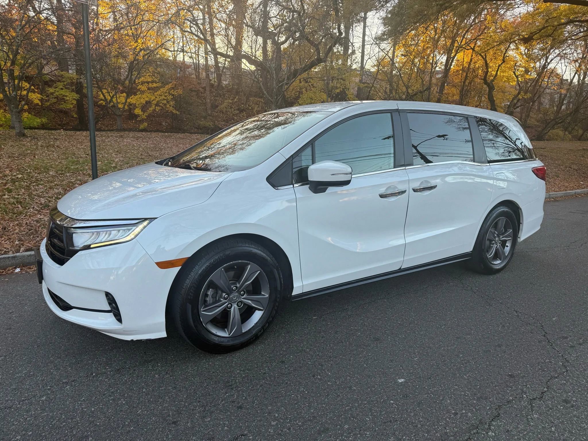 Used 2022 Honda Odyssey EX image 2