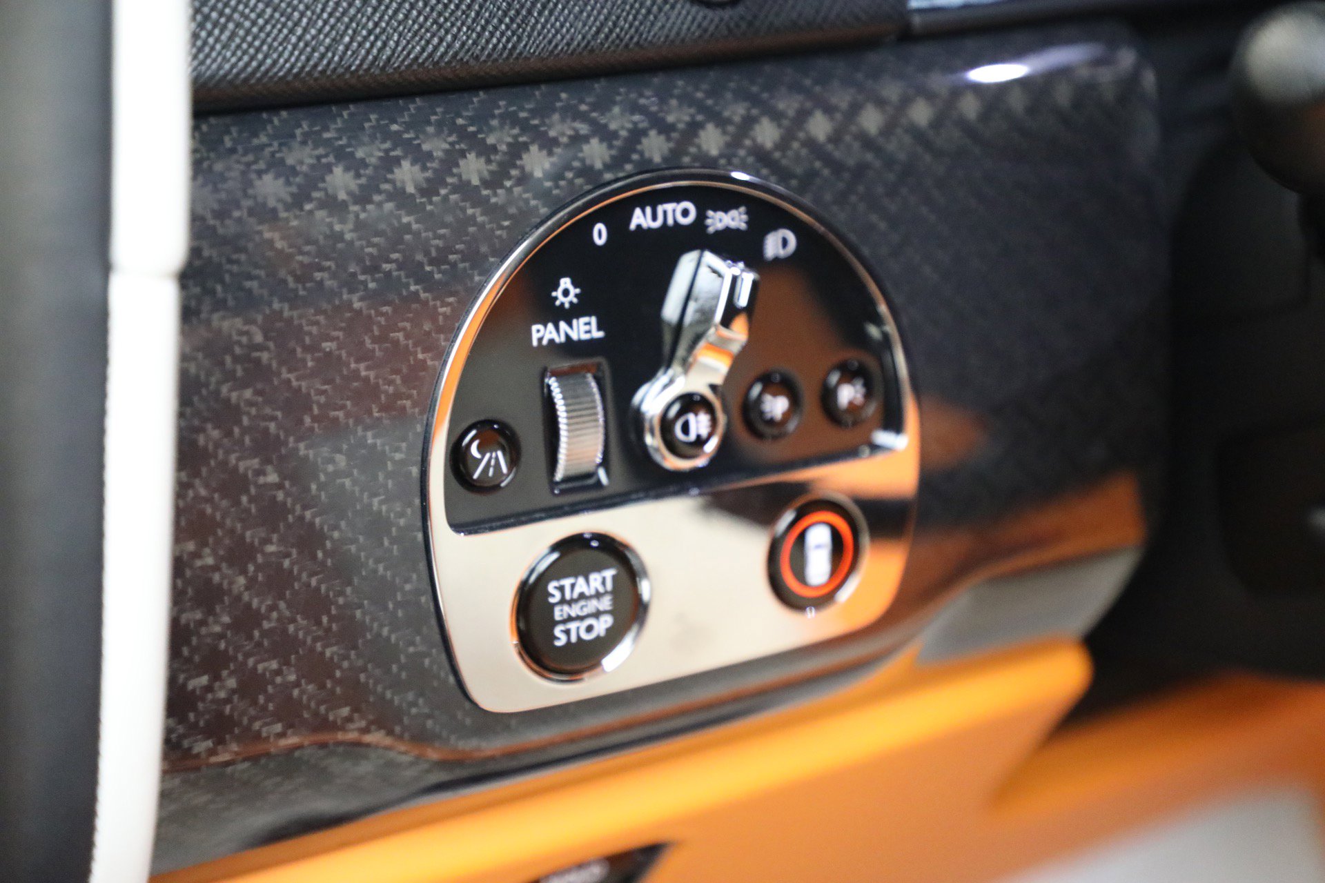 Certified 2023 Rolls-Royce Cullinan Black Badge w/ Driver's Package image 39