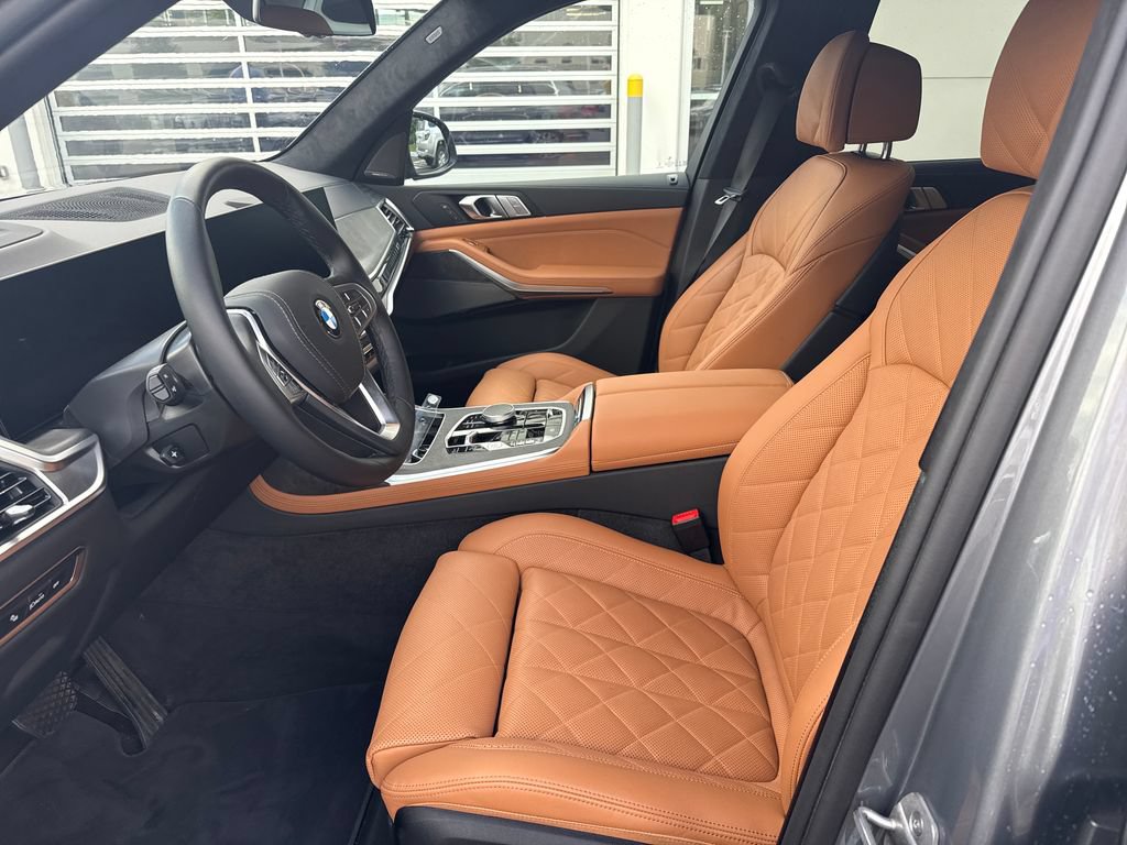 Used 2026 BMW X7 xDrive40i AWD/4WD image 9