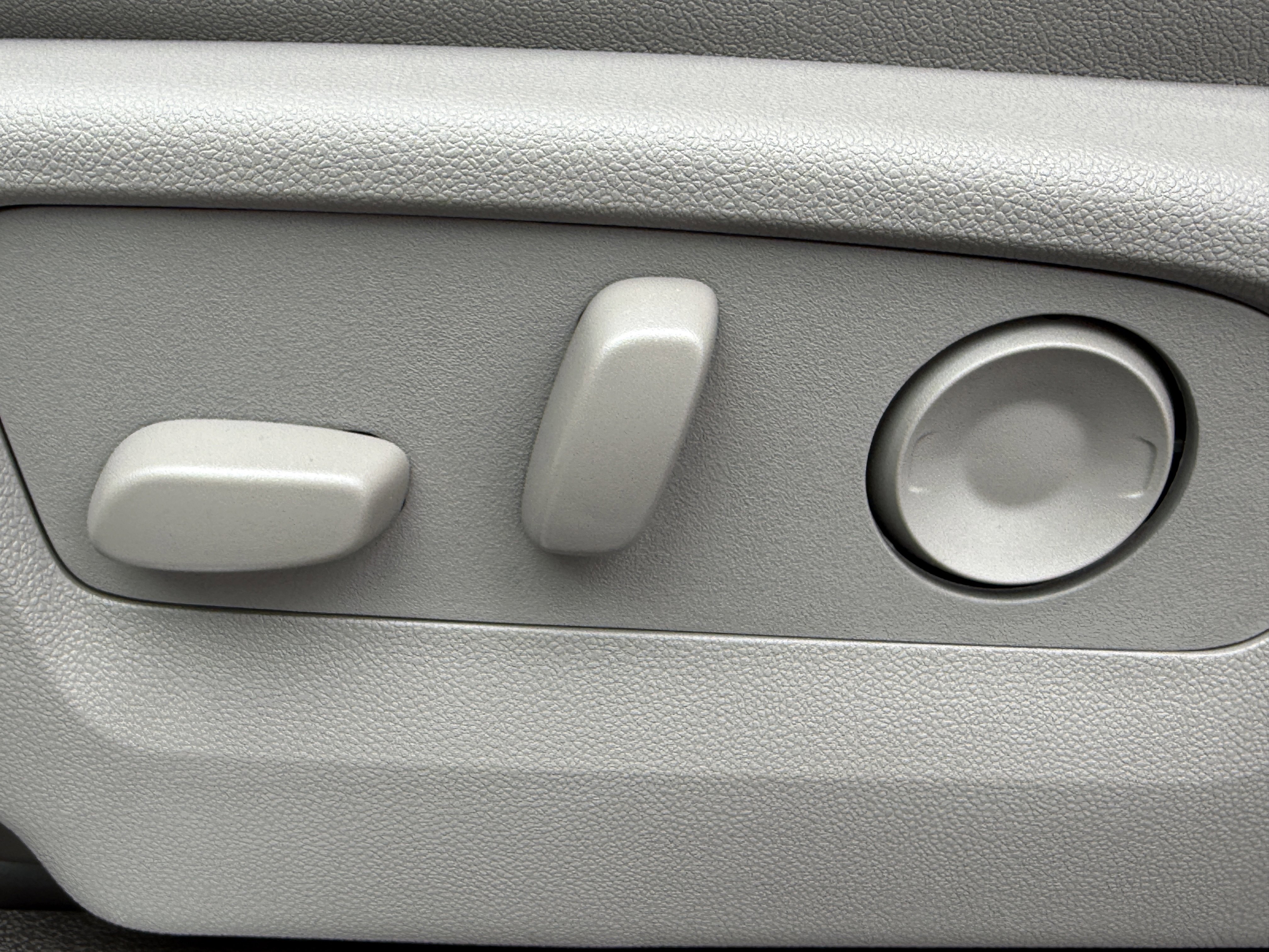 New 2026 GMC Sierra 1500 SLT w/ SLT Premium Package image 13