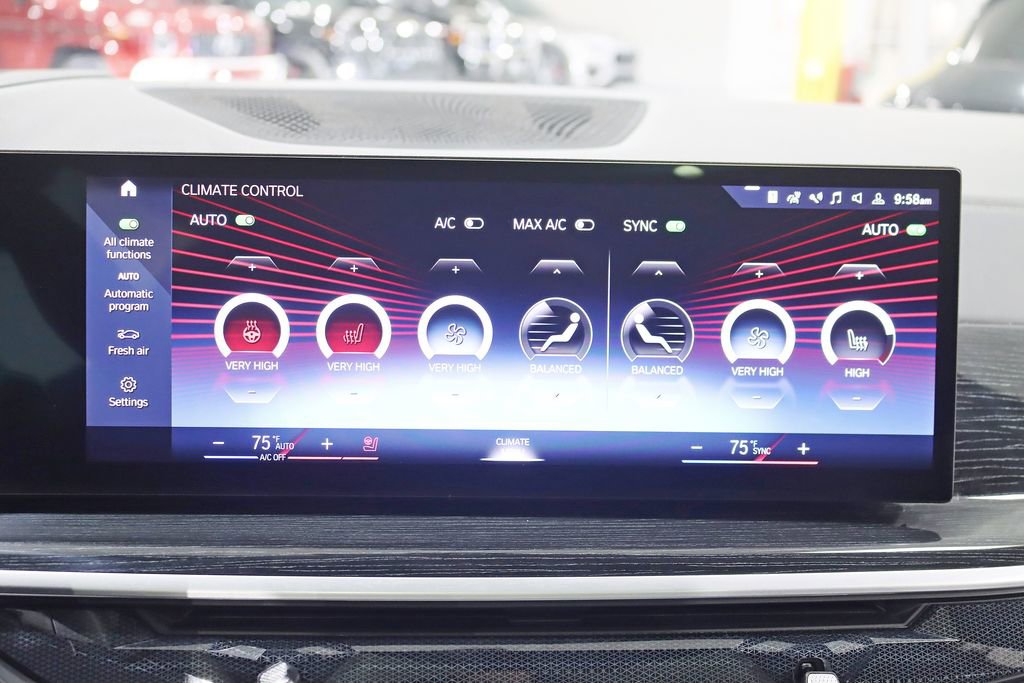 Used 2023 BMW X7 xDrive40i w/ M Sport Package image 24