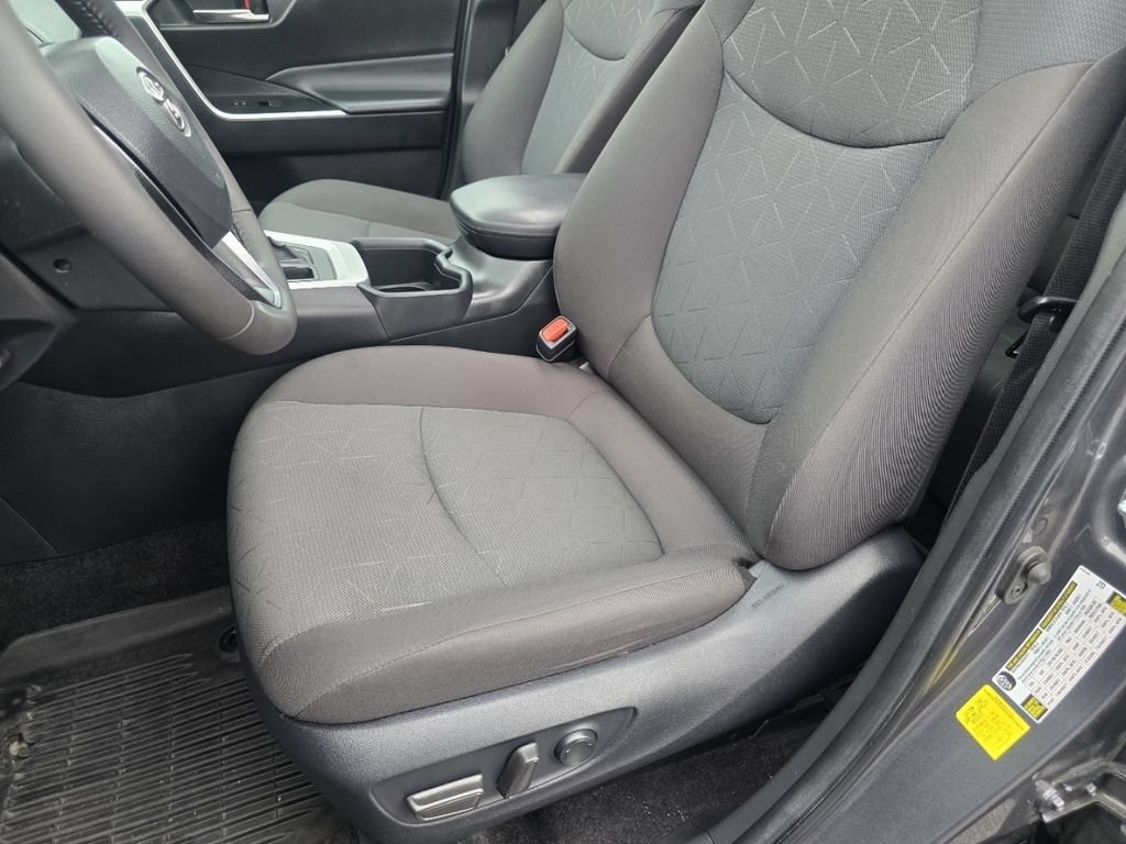 Certified 2024 Toyota RAV4 XLE w/ Convenience Package AWD/4WD image 24