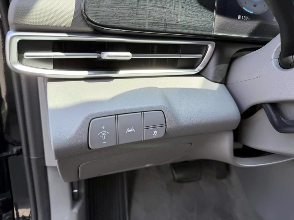 Certified 2023 Hyundai Elantra SEL w/ Convenience Package FWD image 14
