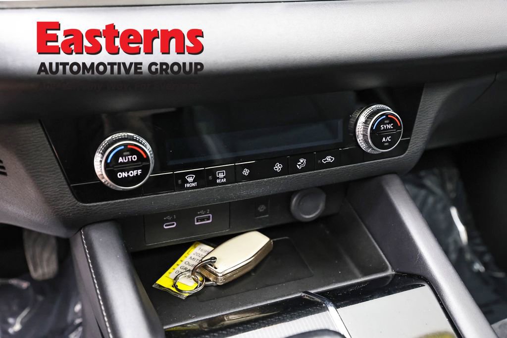 Used 2022 Mitsubishi Outlander SE image 19