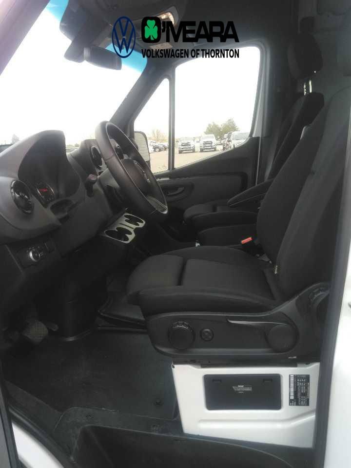 Used 2025 Mercedes-Benz Sprinter 2500 image 4