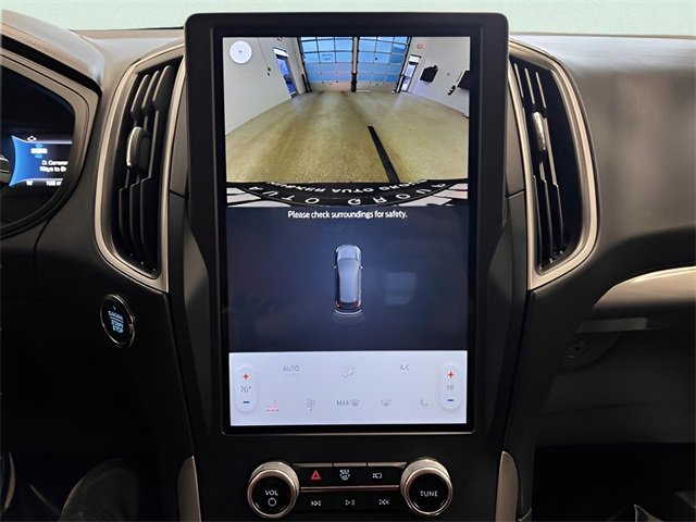 Used 2023 Ford Edge SEL image 20